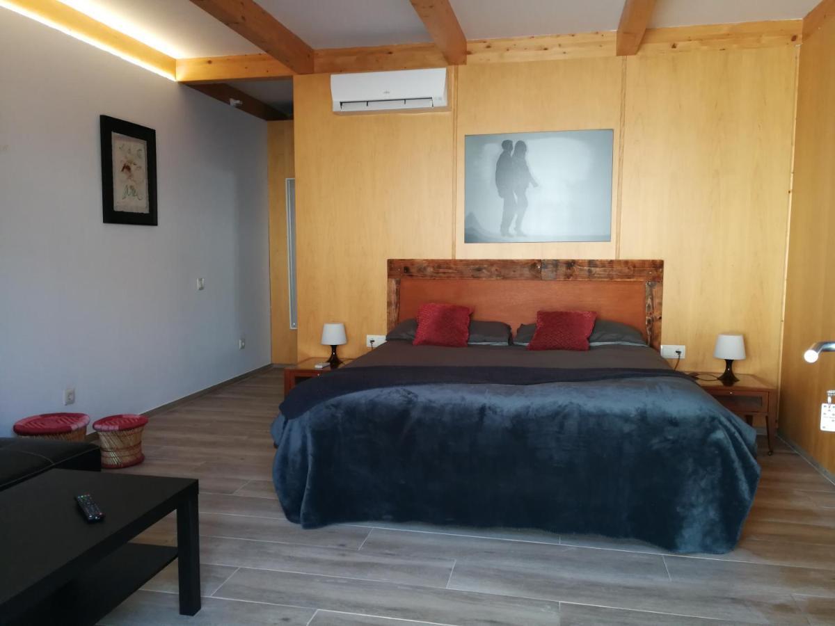 Hotel Rural Cal Ruget Vilobi Del Penedes Ngoại thất bức ảnh
