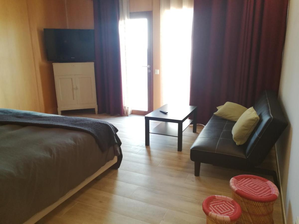Hotel Rural Cal Ruget Vilobi Del Penedes Ngoại thất bức ảnh