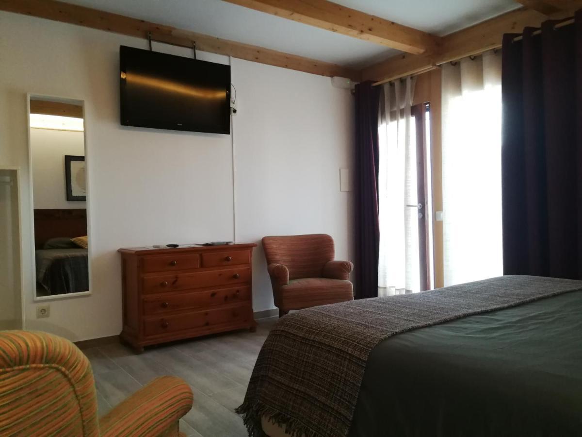 Hotel Rural Cal Ruget Vilobi Del Penedes Ngoại thất bức ảnh