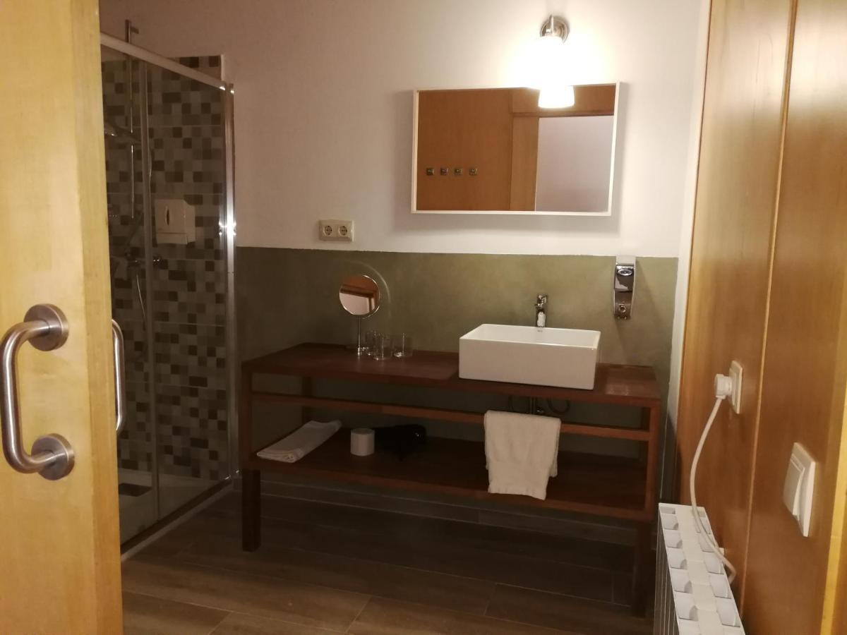 Hotel Rural Cal Ruget Vilobi Del Penedes Ngoại thất bức ảnh