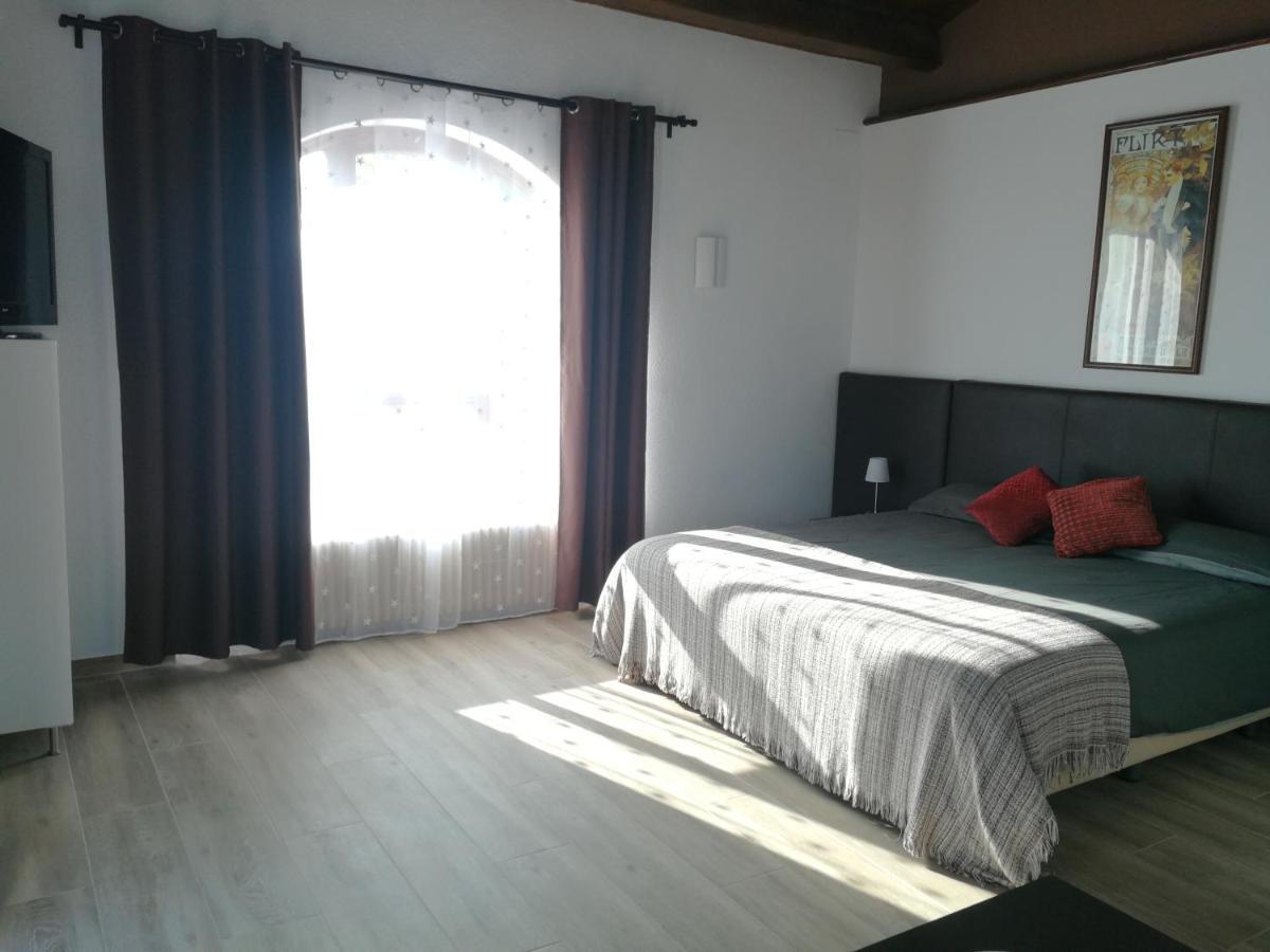 Hotel Rural Cal Ruget Vilobi Del Penedes Ngoại thất bức ảnh
